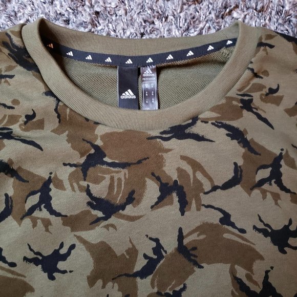 SOLD - adidas Men's Sportswear Future Icons Camo Graphic Sweatshirt - Picture 10 of 10